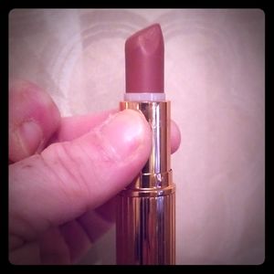Charlotte Tillbury Very Victoria lipstick